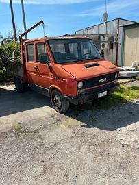 Autocarro iveco