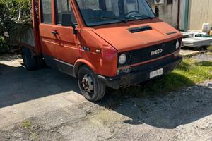 Autocarro iveco