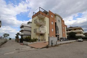2 LOCALI A ALBA ADRIATICA