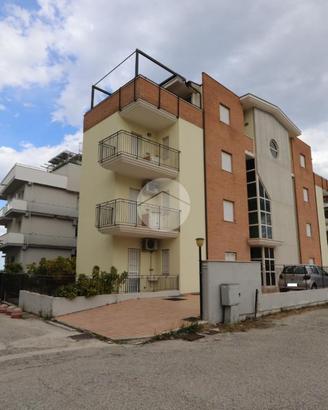 2 LOCALI A ALBA ADRIATICA
