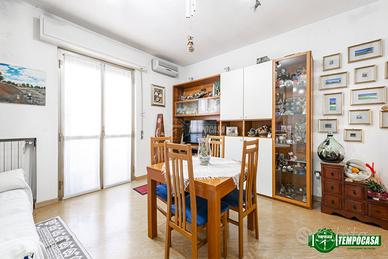 TRILOCALE RISTRUTTURATO OLTRE SERVIZI E SOTTOTETTO