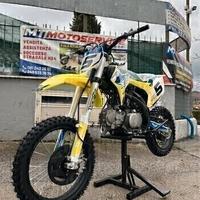Pitbike modello RFX 125