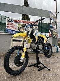 Pitbike modello RFX 125