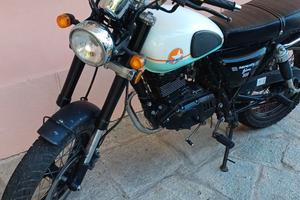 Ciclomotore MASH Seventy five 125