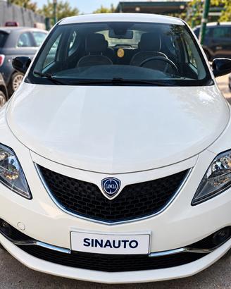 Lancia Ypsilon 0.9 TwinAir 85 CV 5 porte Metano Ec