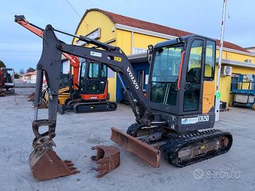 Mini escavatore VOLVO ECR25D
