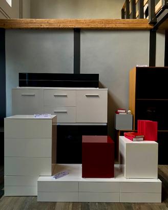 ARREDAMENTO IN LEGNO MASSELLO