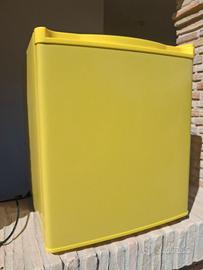 Minifrigo giallo marca Sirge