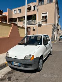 FIAT 600