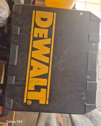avvitatore/trapano a batteria  DeWalt
