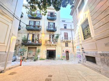 MAGAZZINO A PALERMO