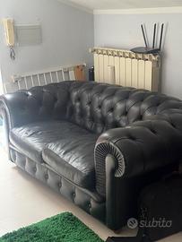 Divano 2 posti stile Chesterfield in vera pelle