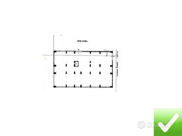 Ampio Locale Categoria C3 Via Cardinale Portanova