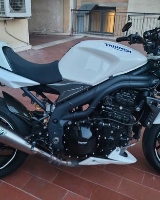 TRIUMPH SPEED TRIPLE 1050