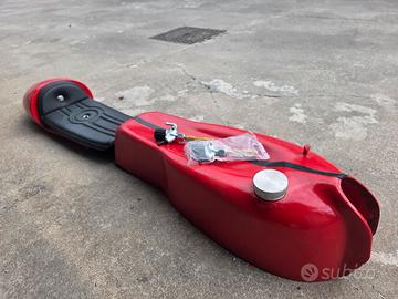 cafe racer o replica d'epoca 