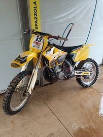 Suzuki RM 250 K2 cross