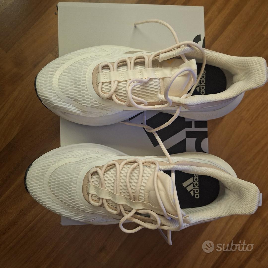 Adidas alphabounce bianche e colorate hotsell