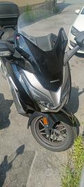 Honda Forza 300 – Anno 2020 – Nero – 39.000 km