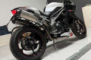 TRIUMPH Speed Triple 1050 RS 1050RS