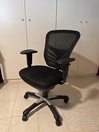 Sedia da ufficio ergonomica e traspirante