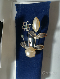 Spilla con perla