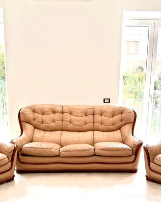 Divano 3 posti più due poltrone