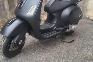 Vespa GTS 300 super