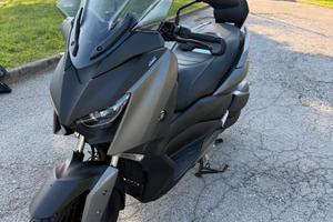 Yamaha X-Max 300