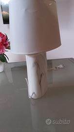 lampada da tavolo bianca marmorizzata 