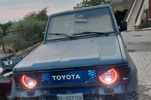 Toyota land cruiser lj 70