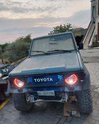 Toyota land cruiser lj 70
