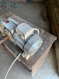 Motore e riduttore bonfiglioli