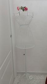 Manichino da arredamento in ferro.