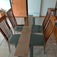 Tavolo in vetro e legno 