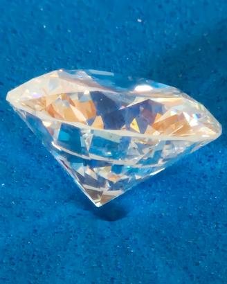 Diamante naturale 2,86 c.ti