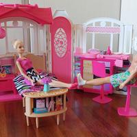 Barbie glam house