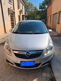 Auto Opel corsa
