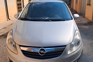Auto Opel corsa