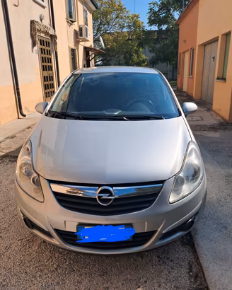 Auto Opel corsa