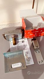 CISA elettroserratura per cancelli 11721