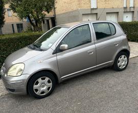 Yaris 2003