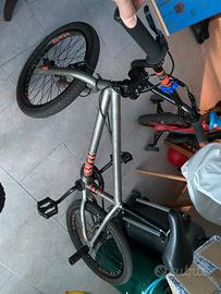 Bmx wipe 320 e bici bambino 14  powpatrol