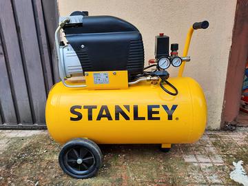Compressore Stanley 50L + Kit Accessori Completo (