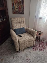 Poltrona reclinabile elettrica