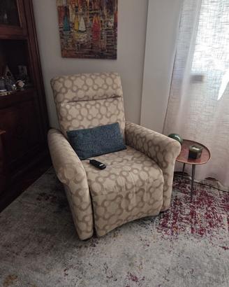 Poltrona reclinabile elettrica