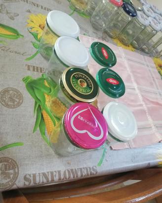 Lotto di 37 vasetti per marmellate/conserve