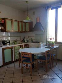 Luminosa camera con letto a due piazze