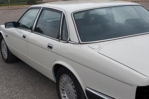JAGUAR XJ6