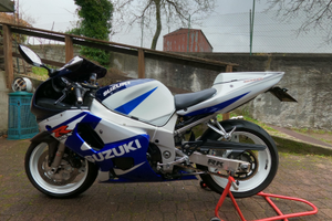 Suzuki gsxr 600 k1