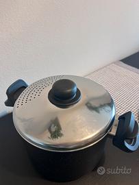Pentola cuocipasta Moneta 22cm utilizzata poc